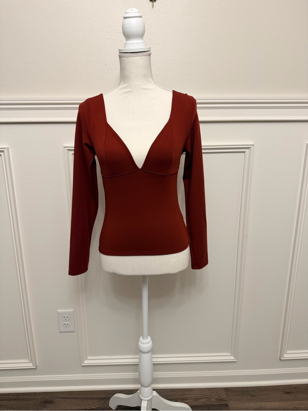gaze Deep Rust Plunge Long-Sleeve Top